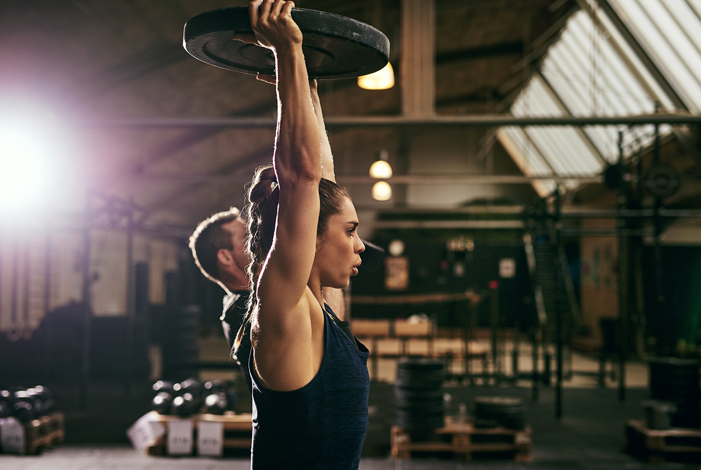 What are the components of an effective weight training program?